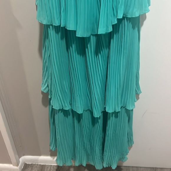 Women’s off shoulder dress with tags size 1X strapless - Picture 4 of 4